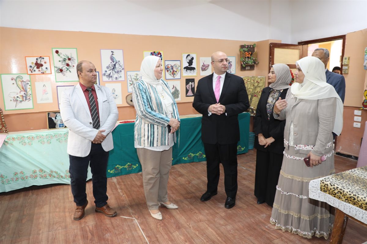 <strong>محافظ بني سويف يزور مدرسة السيدة عائشة</strong>