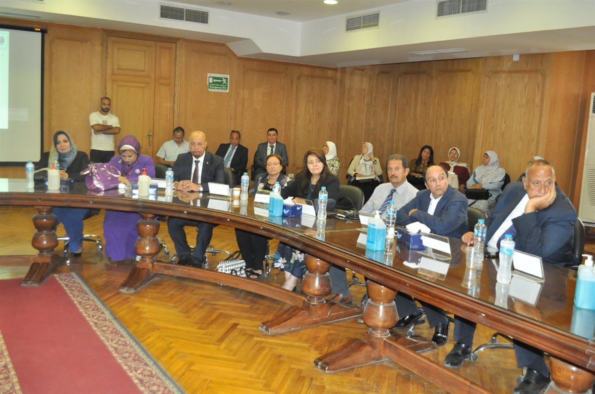 اجتماع مجلس كلية طب قصر العيني