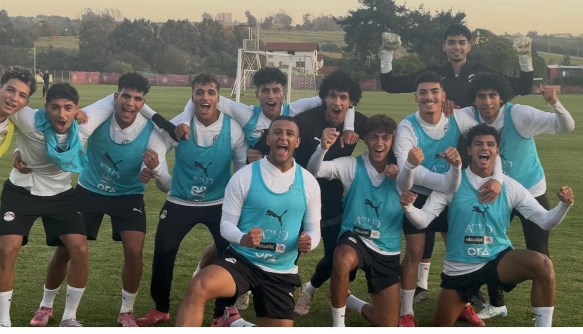 منتخب الشباب بمعسكر تشيلي، فيتو