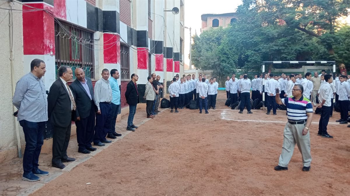 انتظام طابور الصباح داخل مدارس أسيوط