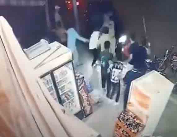 خناقة فى الحى الراقى.. الداخلية تكشف ملابسات فيديو اعتداء ومشاجرة فى الشيخ زايد