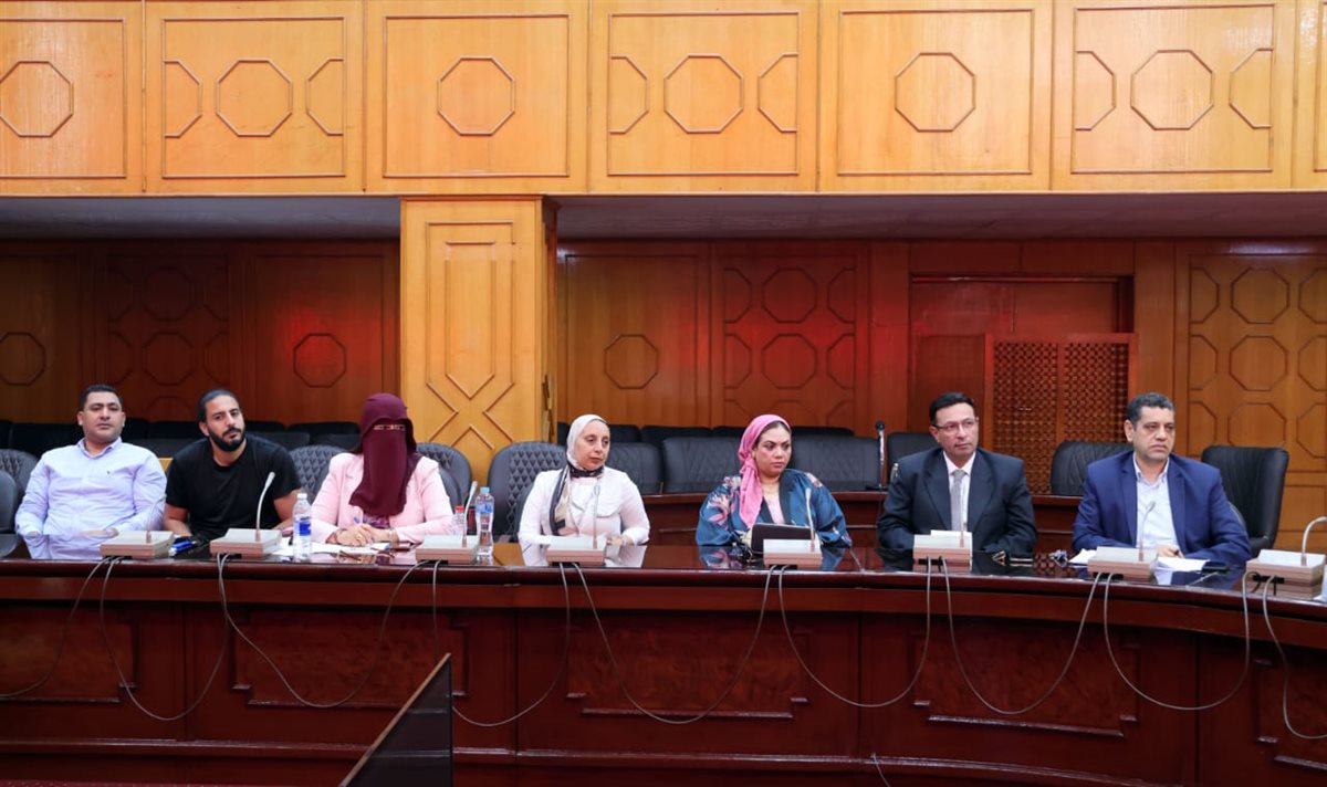 جانب من الاجتماع، فيتو