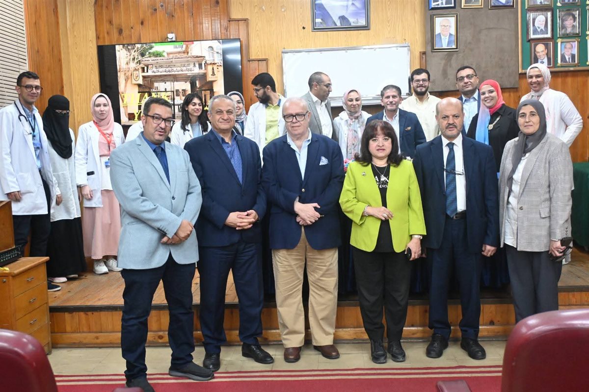 وفد المجلس العربي للاختصاصات الصحية في قصر العيني&nbsp;