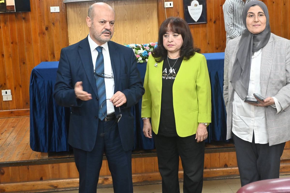 وفد المجلس العربي للاختصاصات الصحية في قصر العيني&nbsp;