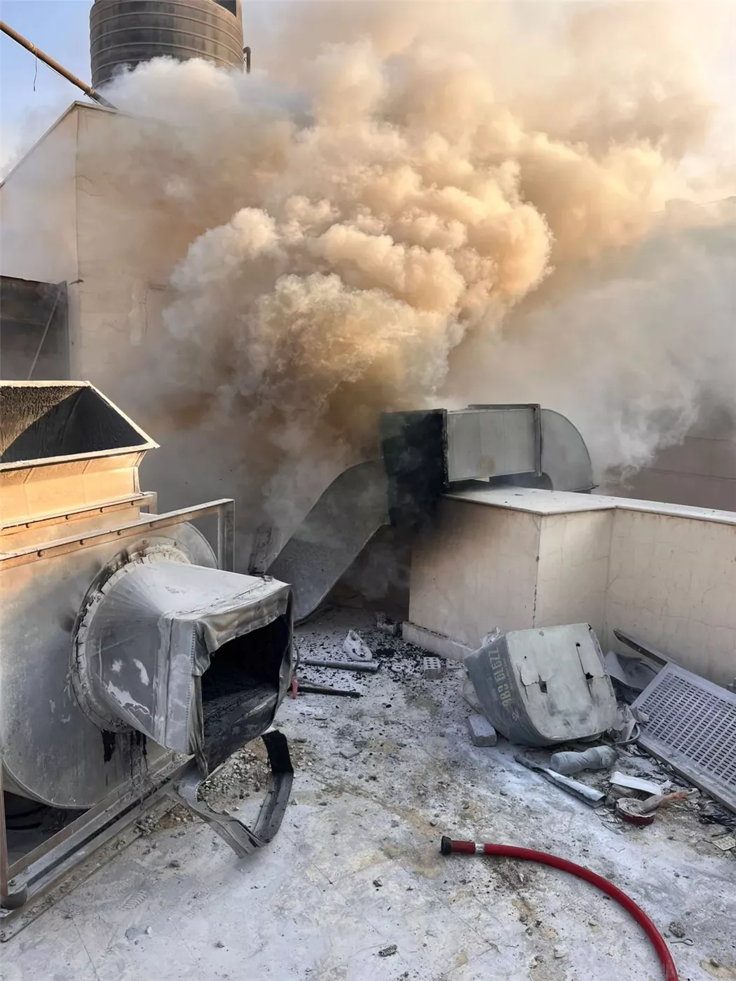 حريق مطعم شهير بالتجمع