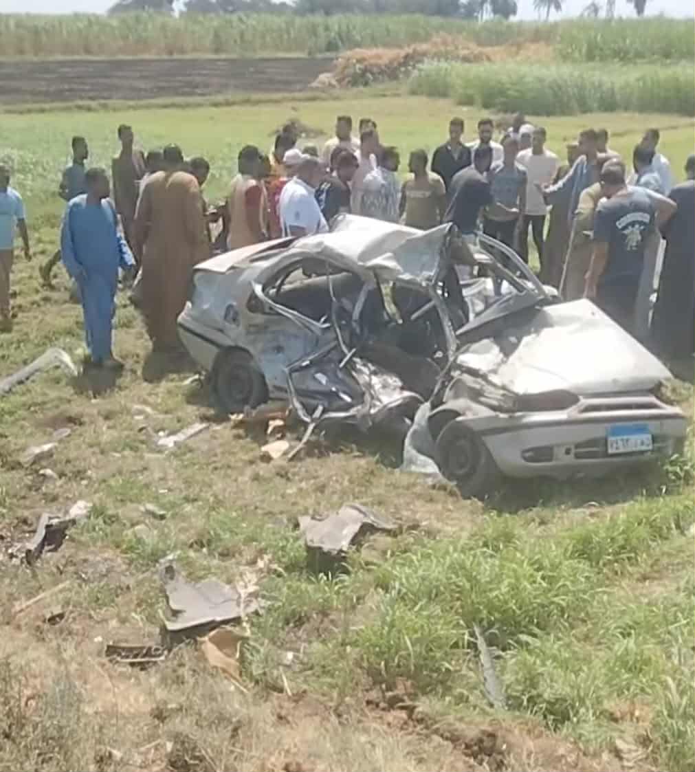 تصادم أتوبيس مع ملاكي، مصرع وإصابة 5 أشخاص في حادث مروع بالمنيا