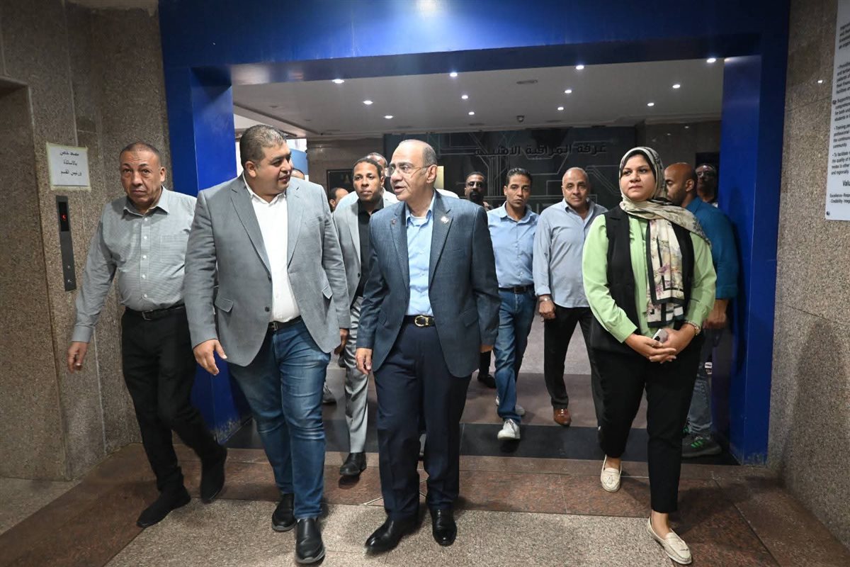 المدير التنفيذي لمستشفيات جامعة القاهرة يزور ابو الريش المنيرة
