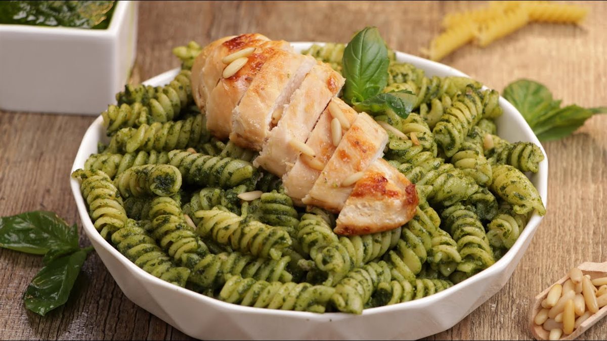 طريقة عمل المكرونة بصوص البيستو 