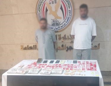 <strong>الداخلية: ضبط متهمين بنصب إلكتروني على مواطنة والإستيلاء على أموالها</strong>