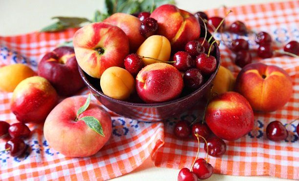 أسعار الفاكهة الأغلى بالسوق المحلي