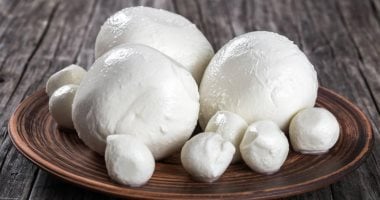 طريقة عمل الزبدة البلدى من اللبن الحليب 