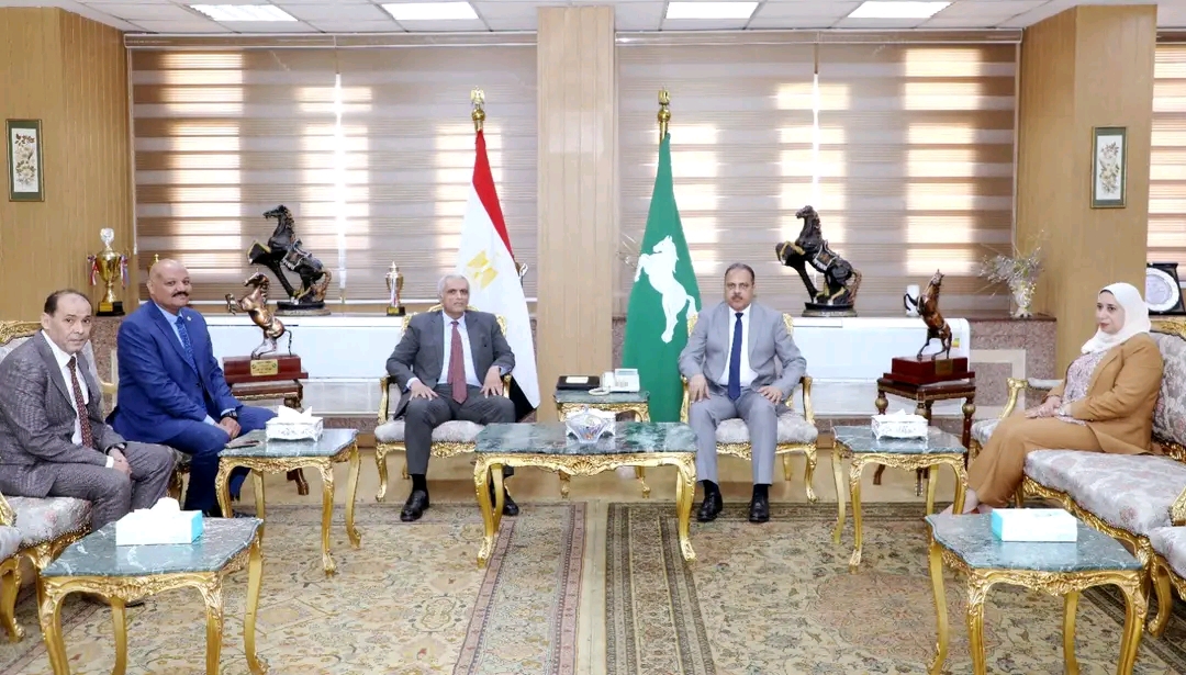 محافظ الشرقية يبحث مع «الخارجية» التوسع في إنشاء مكاتب تصديقات جديدة لخدمة المواطنين،فيتو