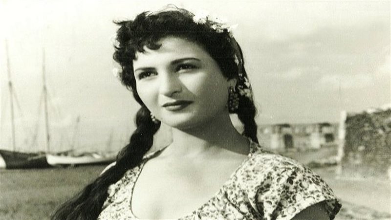 الفنانة الاستعراضية نعيمة عاكف&nbsp;