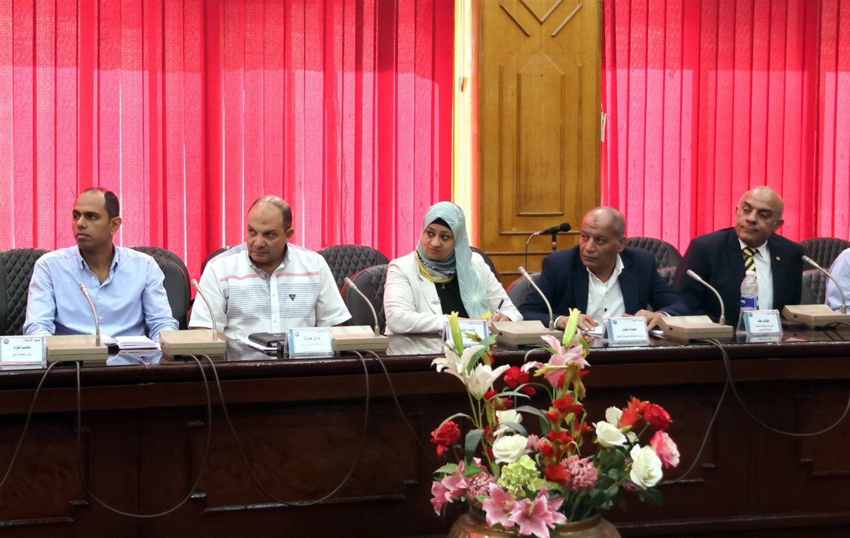 جانب من الاجتماع، فيتو