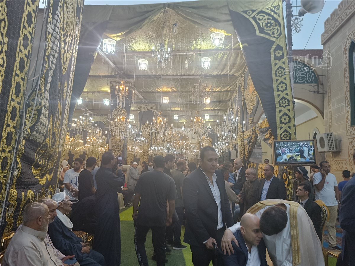 توافد حاشد على سرادق عزاء العالم الجليل أحمد عمر هاشم بالشرقية،فيتو