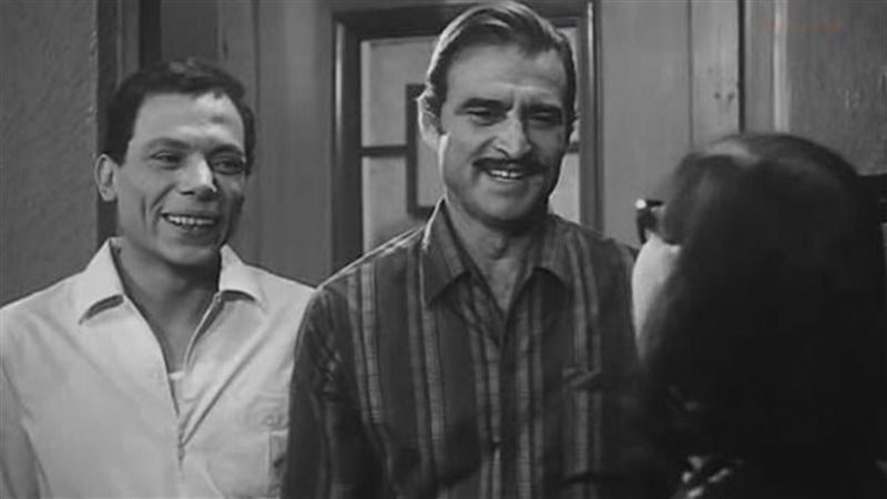 أحمد مظهر مع عادل امام ومارى منيب فى لصوص لكن ظرفاء 