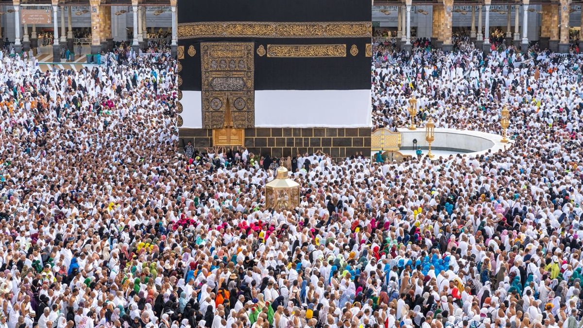 حكم الحج والعمرة عن طريق المسابقات، فيتو