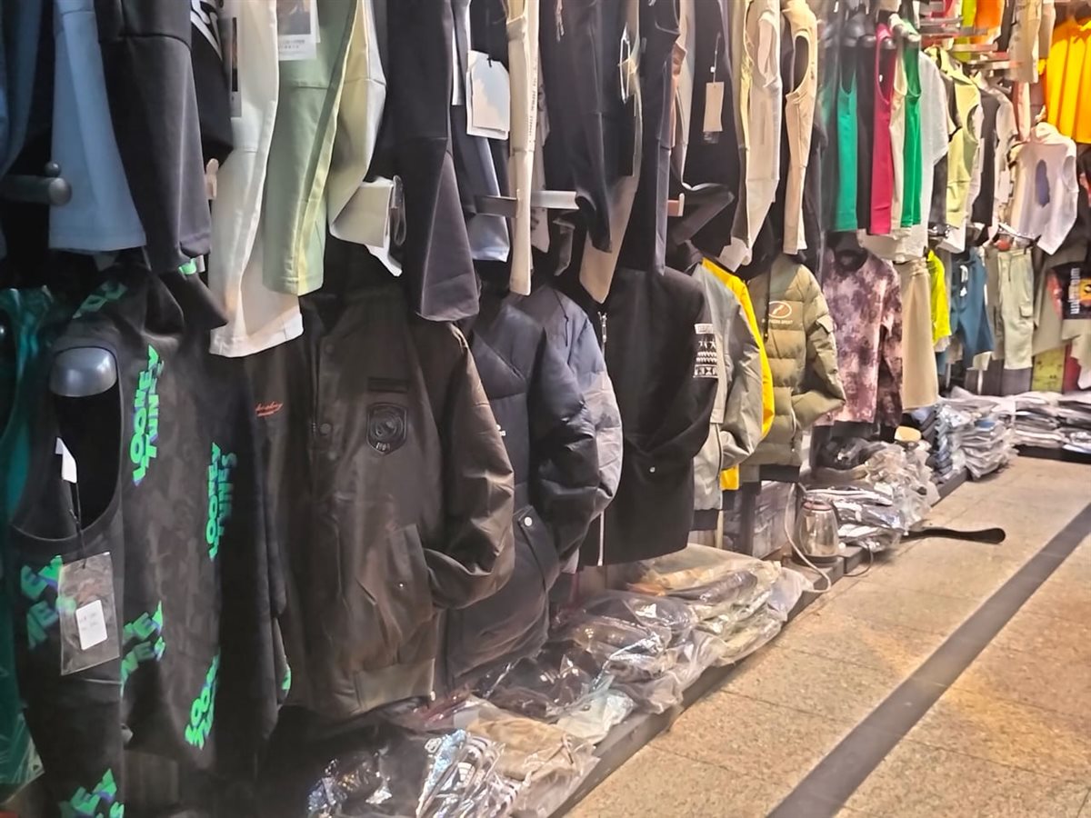 أسعار الملابس في باب الشعرية