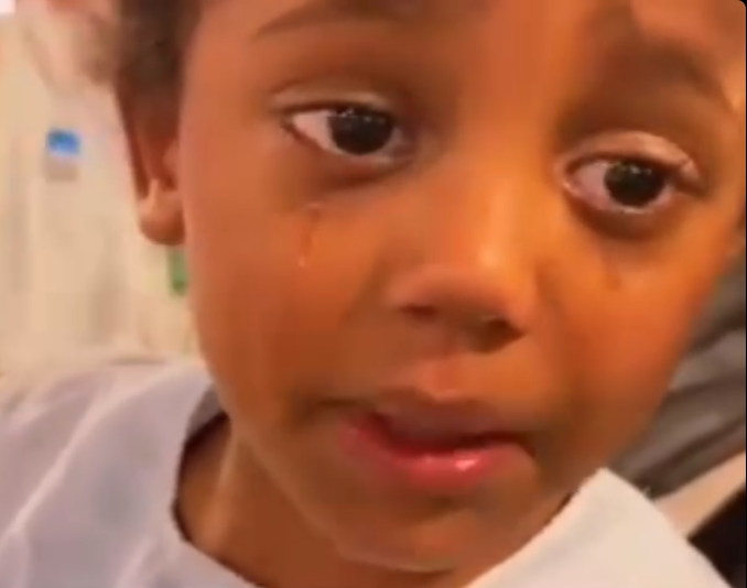 بكاء الطفل عند زيارة قبر رسول الله، فيتو