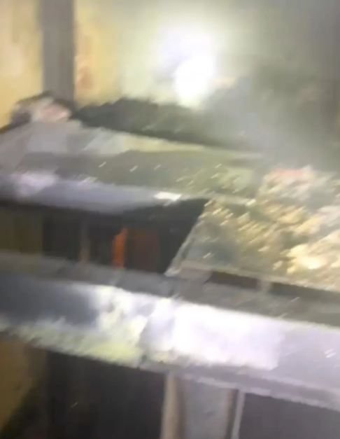 حريق مخزن قطع غيار سيارات بالحرفيين