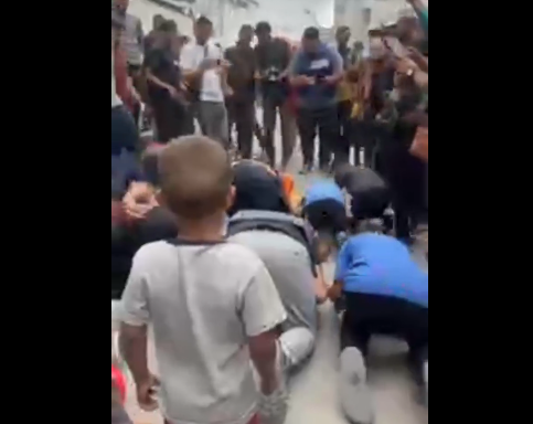 أهل غزة يسجدون لله شكرًا، فيتو