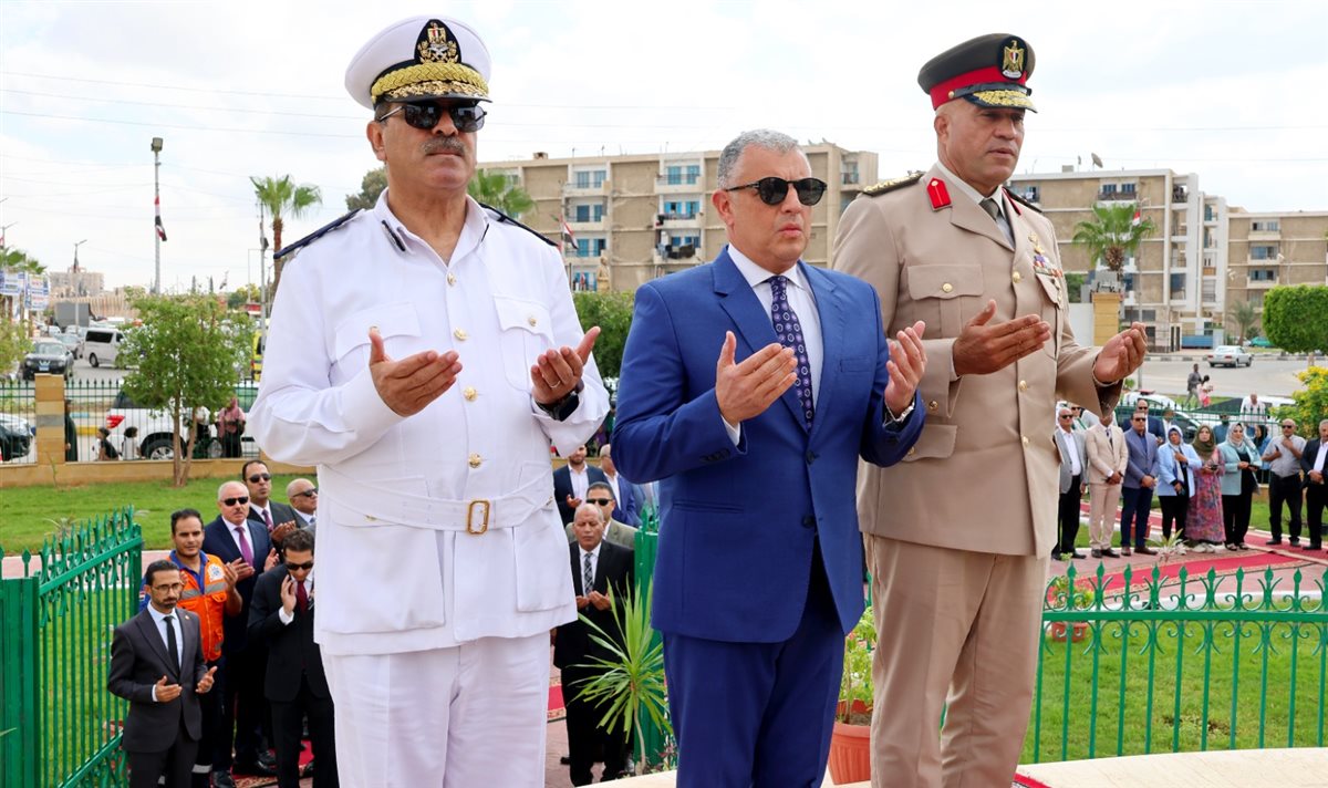 جانب من مراسم وضع إكليل الزهور، فيتو