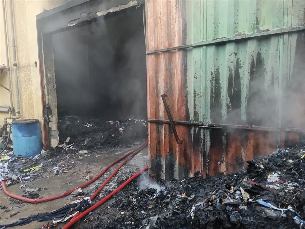 اندلاع حريق داخل أحد مصانع القطن بالقليوبية، فيتو 