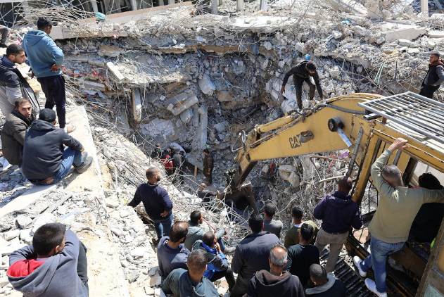 عملية رفع الركام في قطاع غزة، فيتو