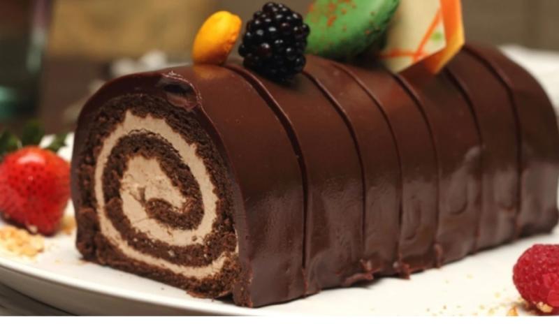 طريقة عمل كيكة السويسرول بالشيكولاتة