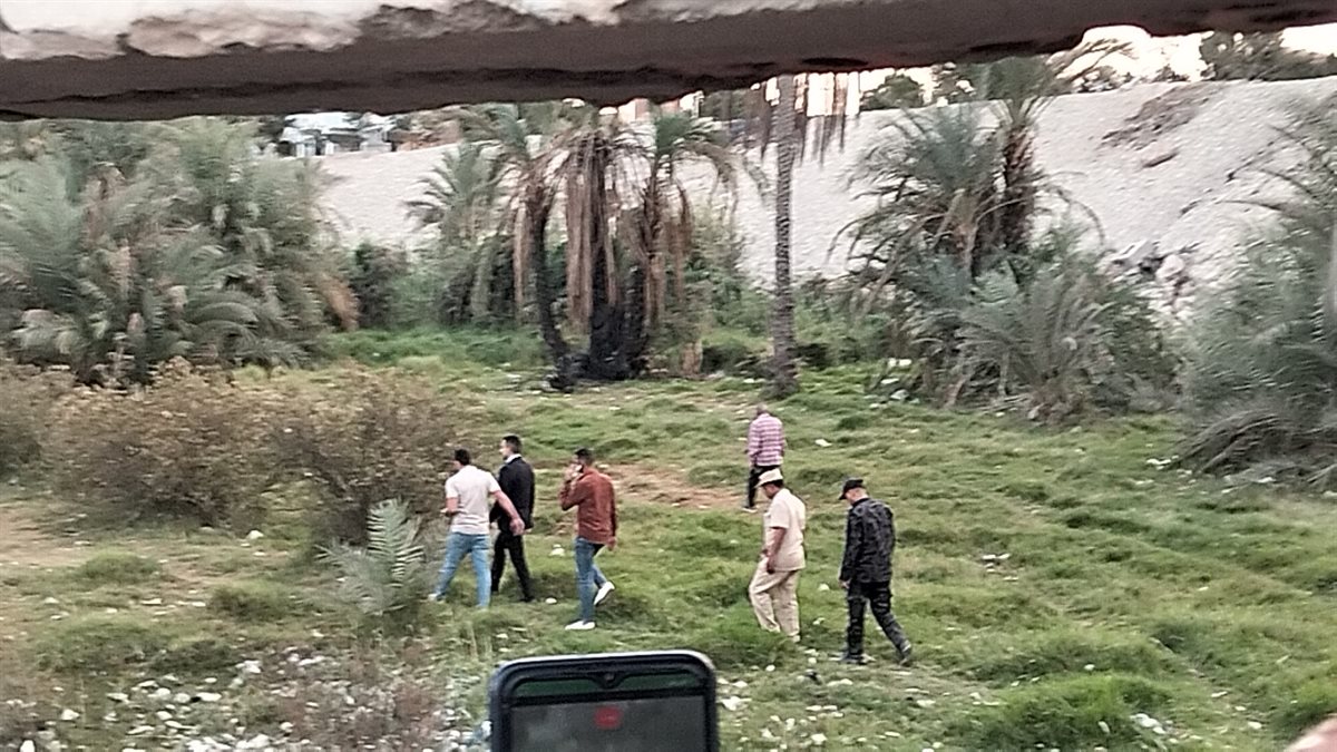 المتهم يرشد النيابة إلى الأماكن التي أخفى بها الاشلاء،فيتو