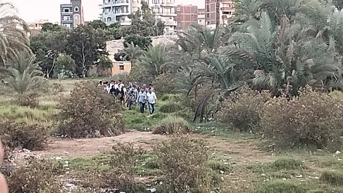 المتهم يرشد النيابة إلى الأماكن التي أخفى بها الاشلاء،فيتو