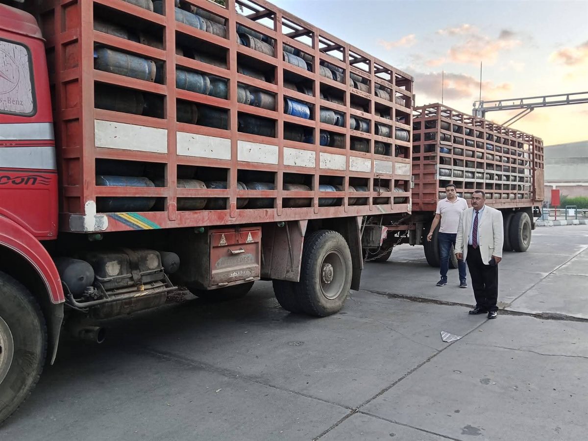 التموين تضبط سيارة محملة بأسطوانات غاز مخالفة بدمياط