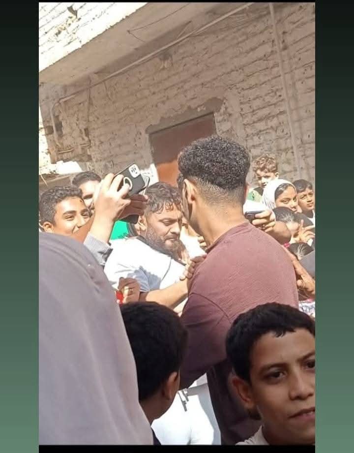 تامر حسني يزور طفلة محاربة سرطان بشبين القناطر، فيتو