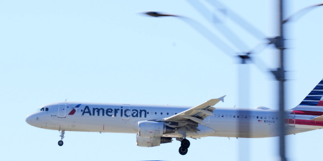 هبوط إضطراري لطائرة أمريكية، فيتو