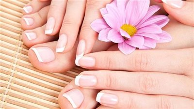 خطوات العناية اليومية بالاظافر