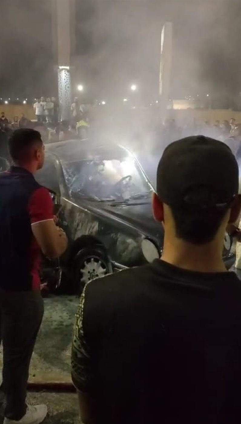 تفحم سيارة وقائدها على طريق السويس الصحراوي