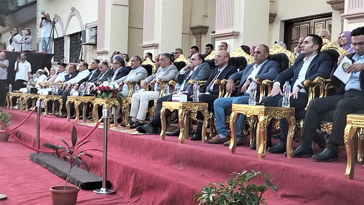 جانب من فاعليات الديفيلية، فيتو