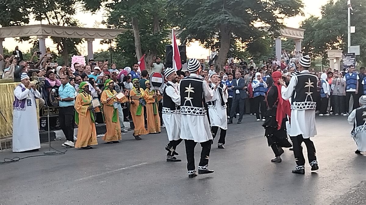 جانب من فاعليات الديفيلية، فيتو