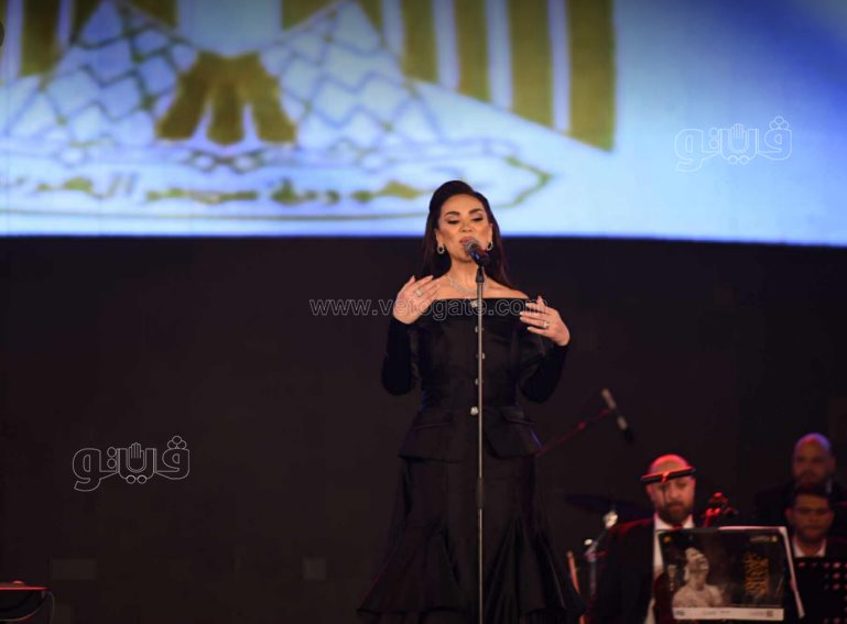 مي فاروق (12)