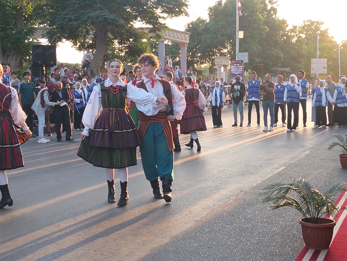 ديفلية مهرجان الفنون الشعبية بالإسماعيلية، فيتو