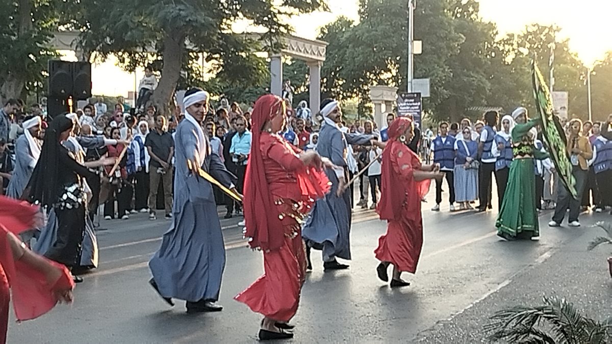 ديفلية مهرجان الفنون الشعبية بالإسماعيلية، فيتو
