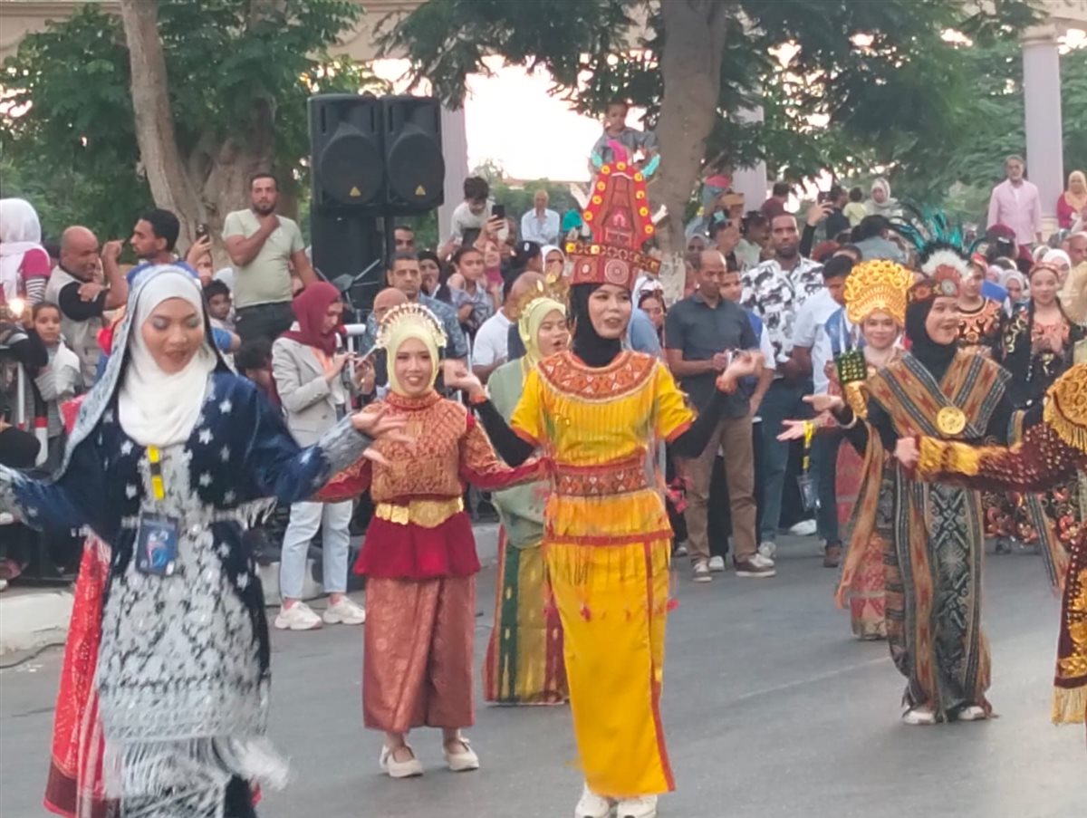 ديفلية مهرجان الفنون الشعبية بالإسماعيلية، فيتو