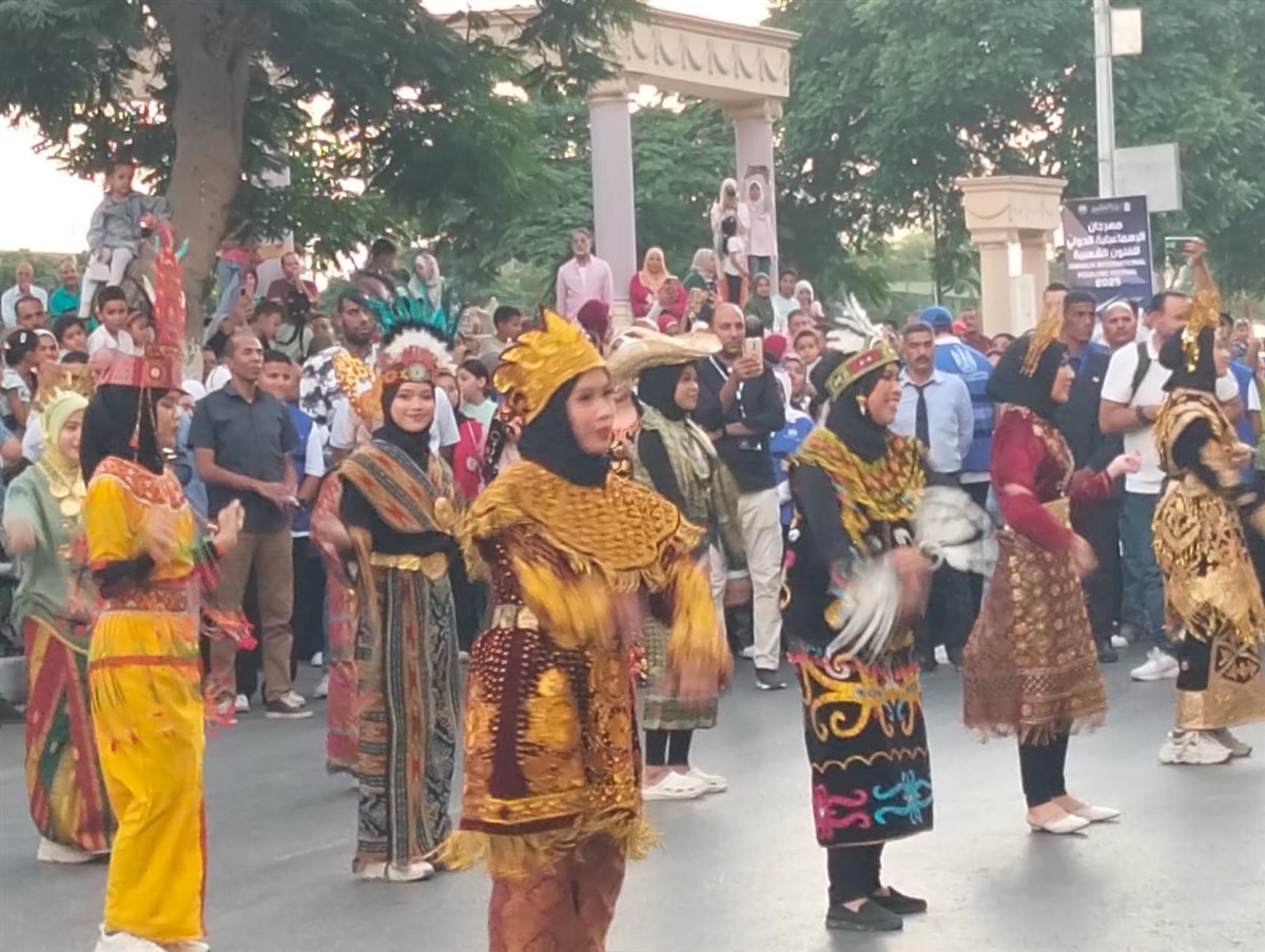 ديفلية مهرجان الفنون الشعبية بالإسماعيلية، فيتو