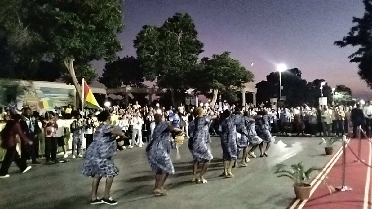 ديفلية مهرجان الفنون الشعبية بالإسماعيلية، فيتو