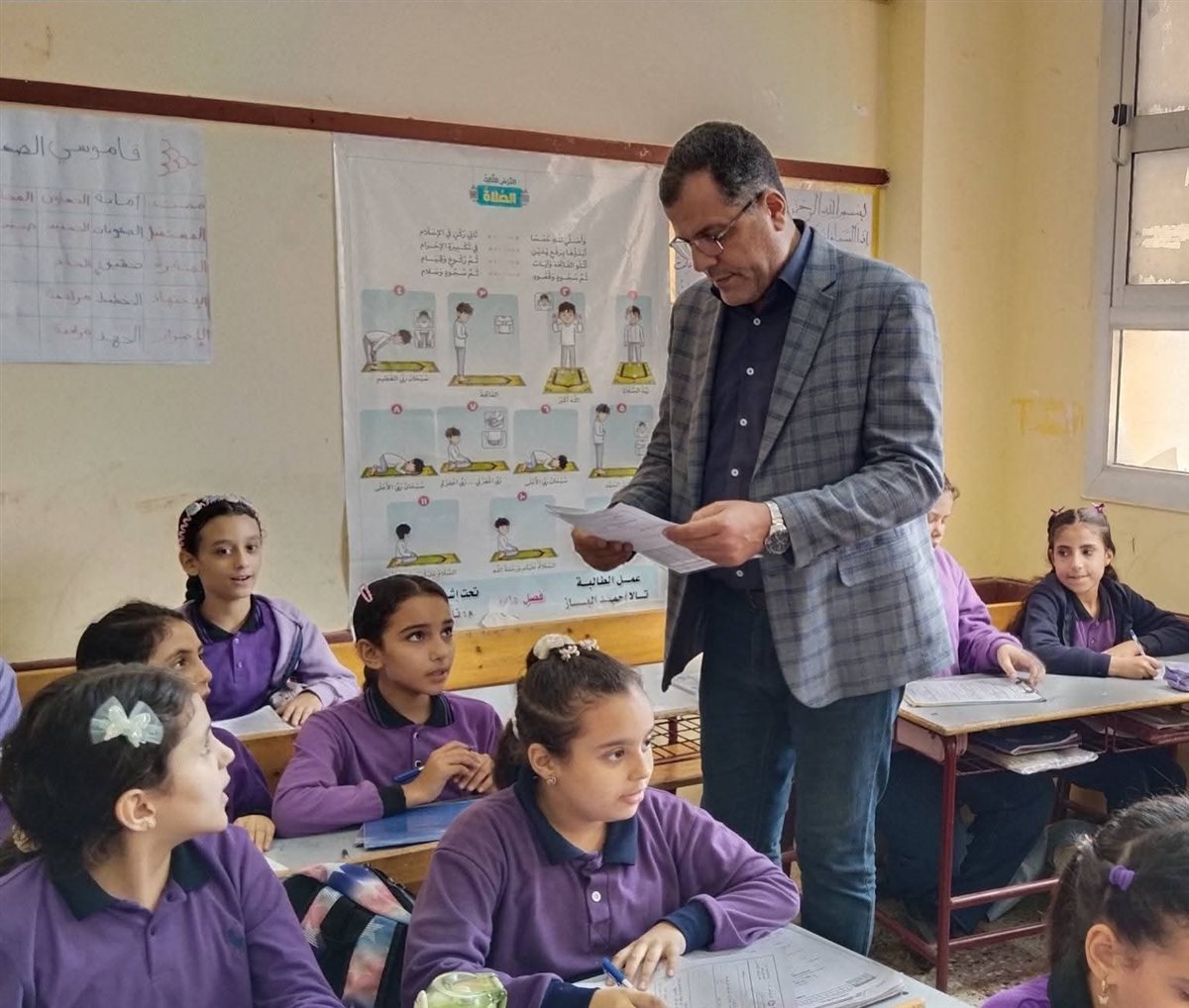 جولات لمتابعة سير امتحانات شهر أكتوبر للفصل الدراسي الأول بمدارس المرحلة الابتدائية