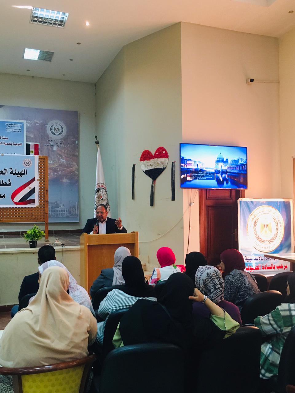 جانب من فاعليات الندوات، فيتو