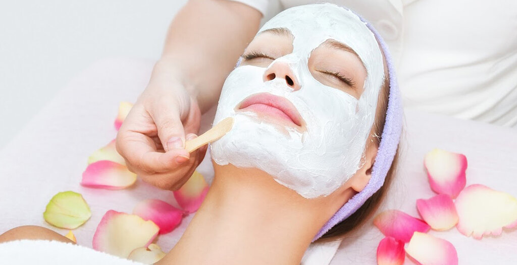 ماسكات طبيعية للبشرة