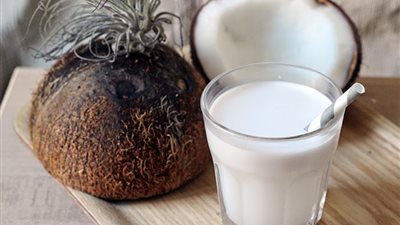 طريقة عمل حليب جوز الهند