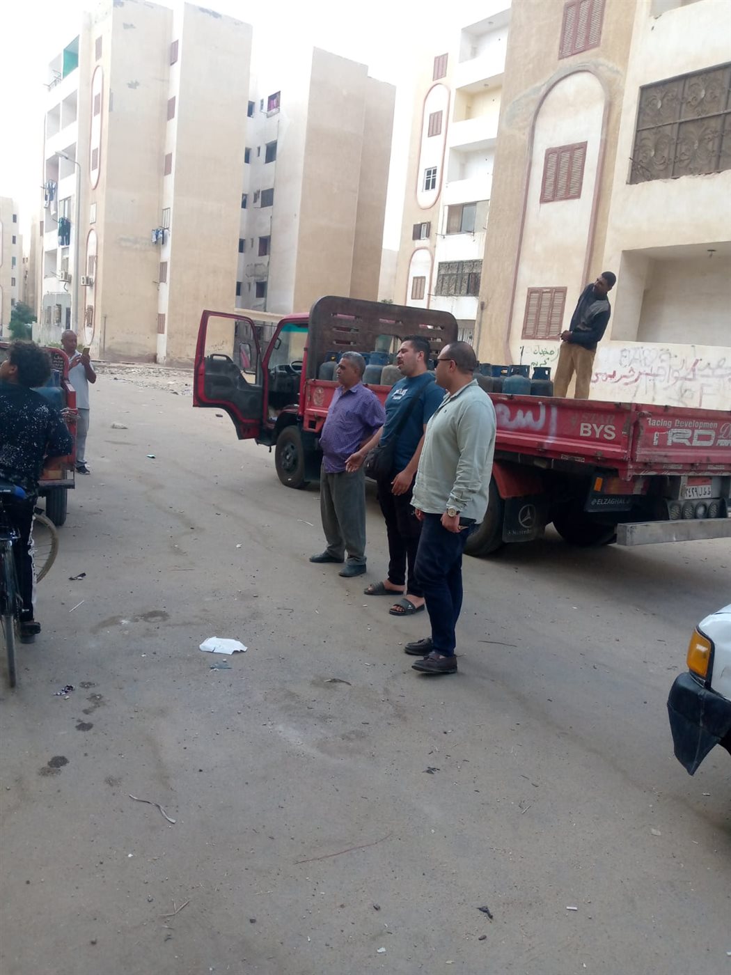 جانب من توزيع الاسطوانات،فيتو