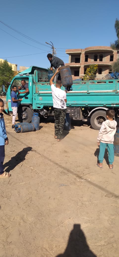 جانب من توزيع الاسطوانات،فيتو